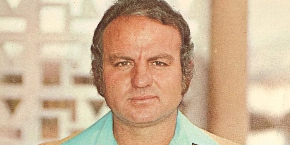 Πέθανε ο λαϊκός τραγουδιστής Μάνος Παπαδάκης